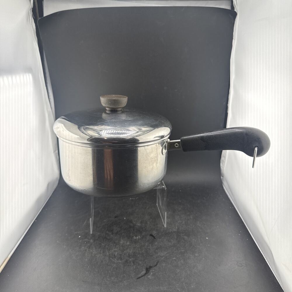 Vintage Revere Ware 1801 2 Qt Saucepan Pot with Lid Clinton ILL 1985 USA